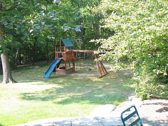 Play Yard