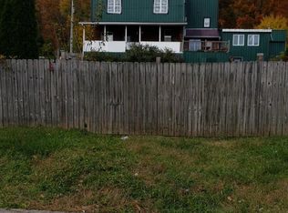 114 N 4th St, Tower City, PA 17980