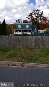 114 N 4th St, Tower City, PA, 17980