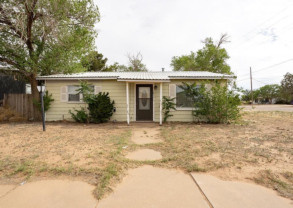 1st image of 1015 10th St