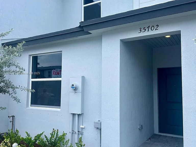 35702 SW 178th Ct #35702 — Photo 3