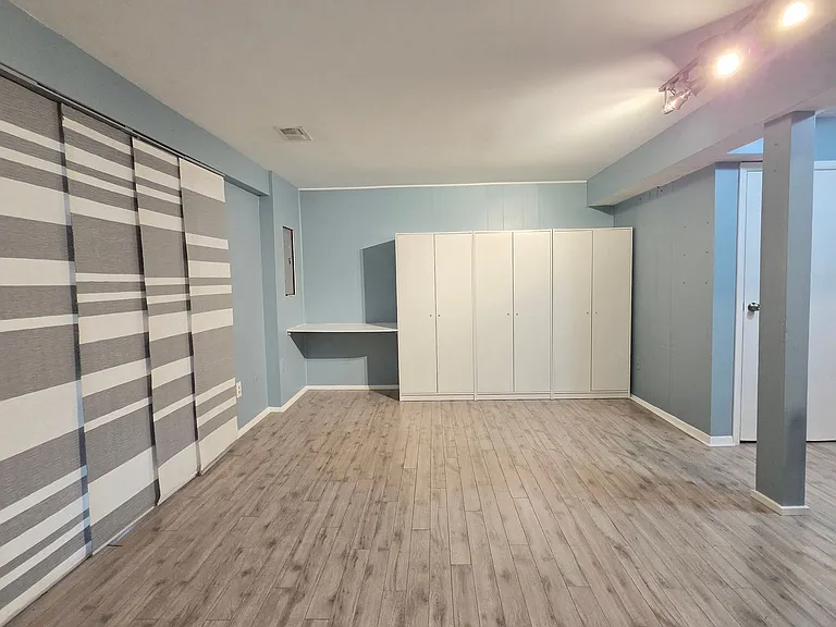 8256 Burning Forest Ct — Photo 27