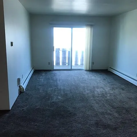 Forest Green Apartments — Photo 38