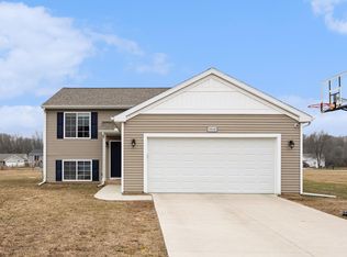 58640 Pond View Ln, Three Rivers, MI 49093