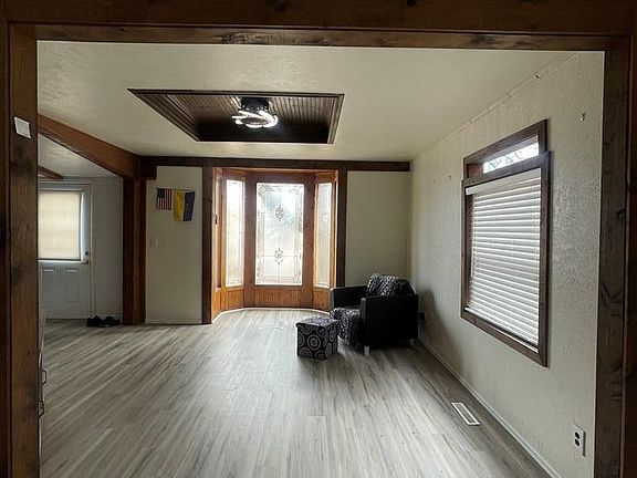 4th image of 618 Santa Fe Ave