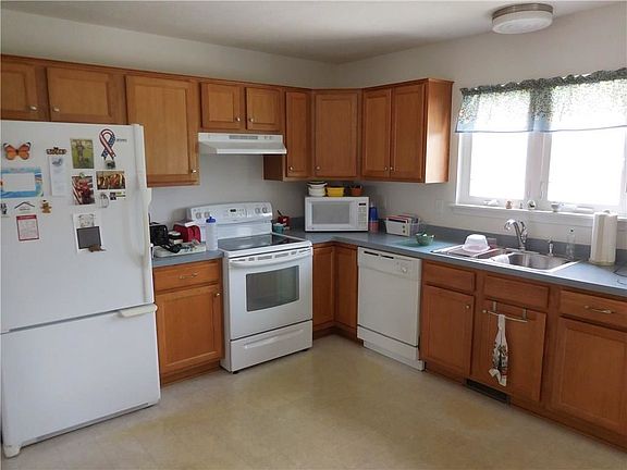 5th image of 168 Saxton Ln