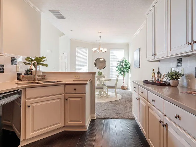 7518 Acela St — Photo 25