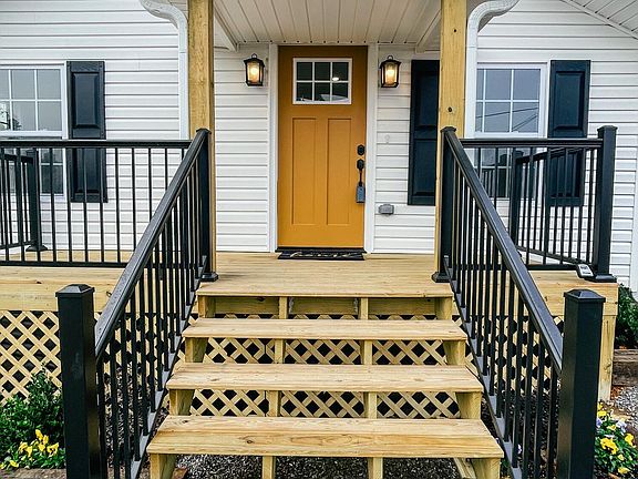2nd image of 810 N A St