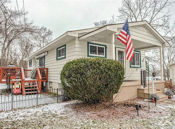 4th image of 4126 Fenmore Ave