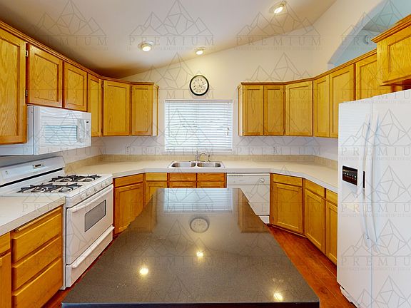 3rd image of 3115 Farwig Rd