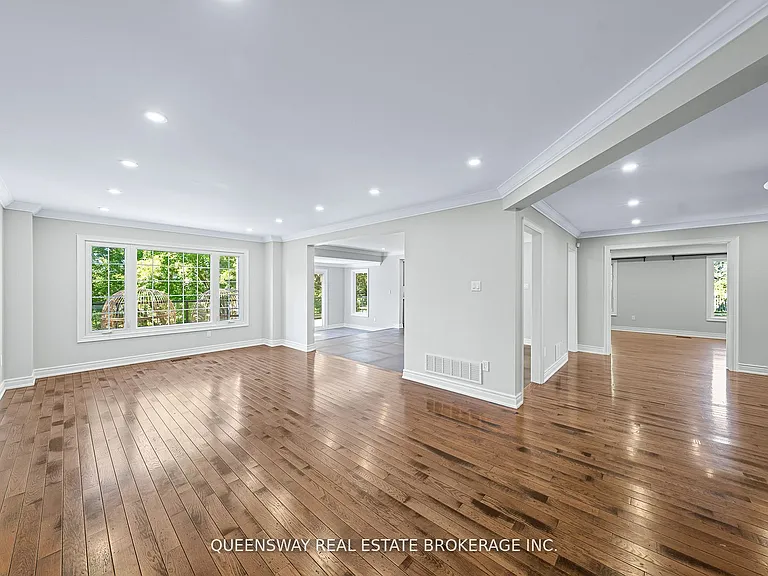 619 Culler Mews — Photo 12