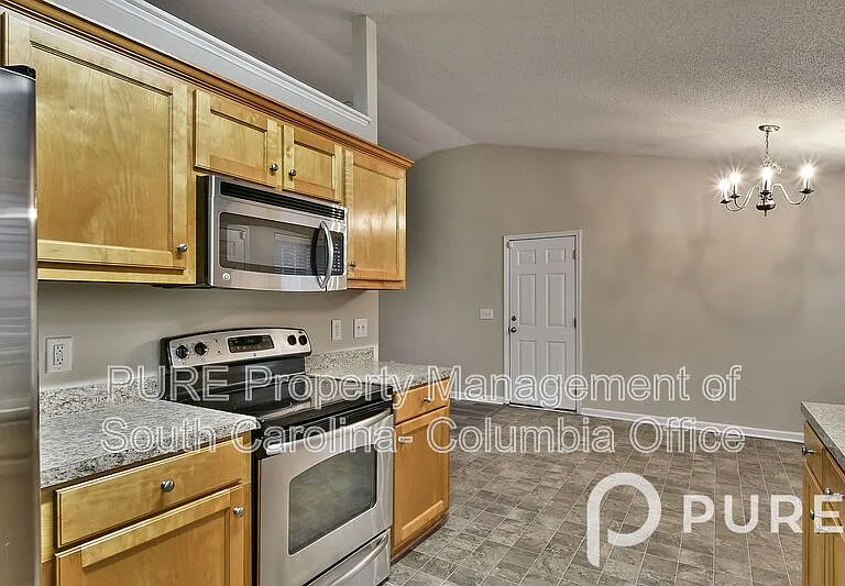 321 Downs Dr — Photo 32