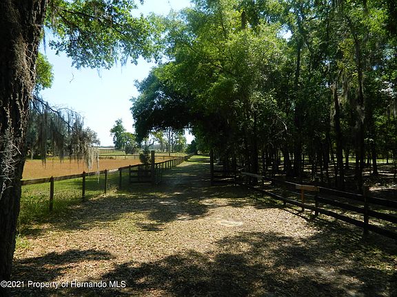 3rd image of 16064 Jones Rd