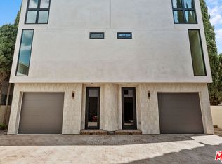 426 Arnaz Dr, Los Angeles, CA 90048
