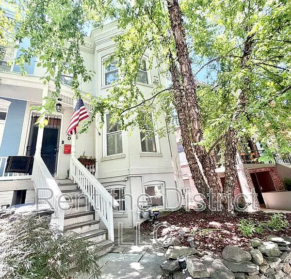 420 Q St NW — Photo 1