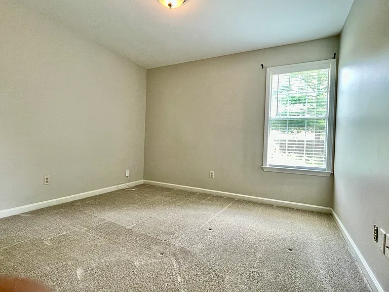 1492 Howling Dr — Photo 11