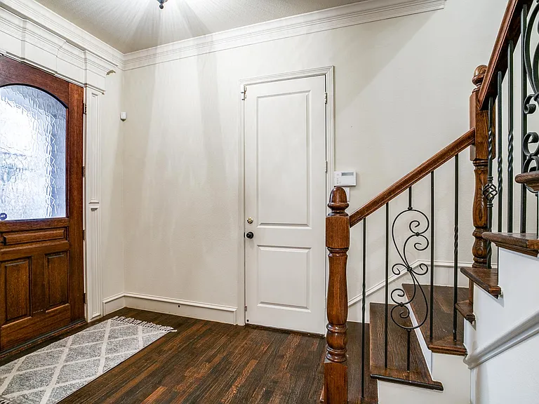 5143 Miller Ave — Photo 4