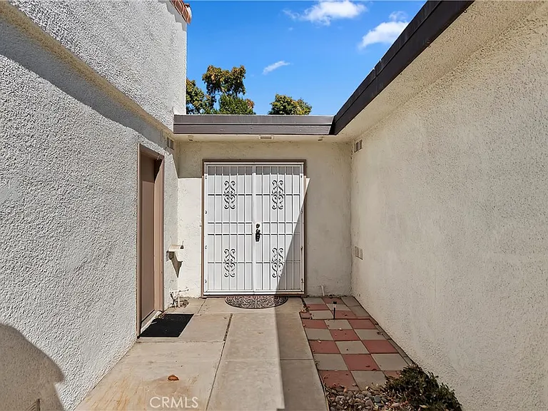 4 San Sebastian Dr — Photo 33