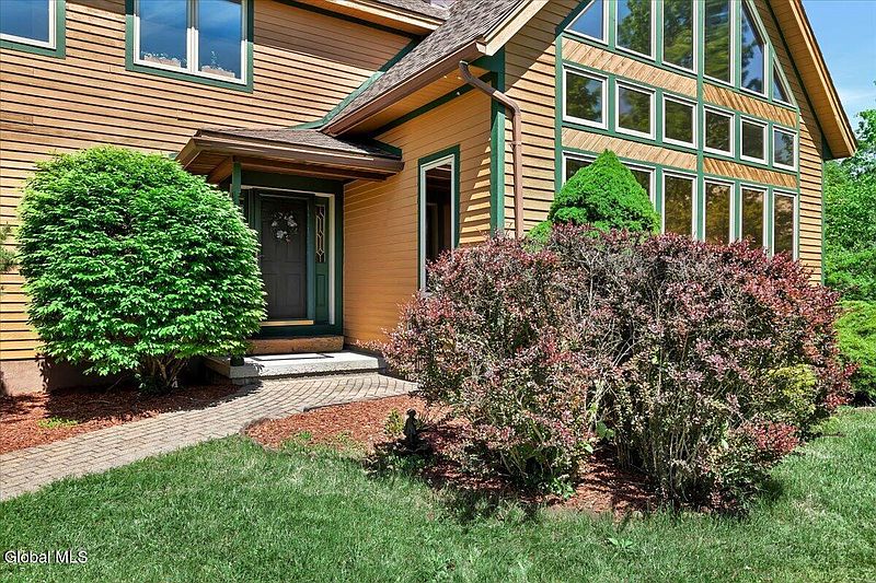 3rd image of 456 S Kelley Road