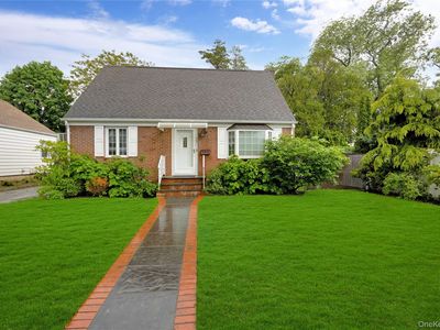 75 Cornwell Avenue, Williston Park, NY, 11596