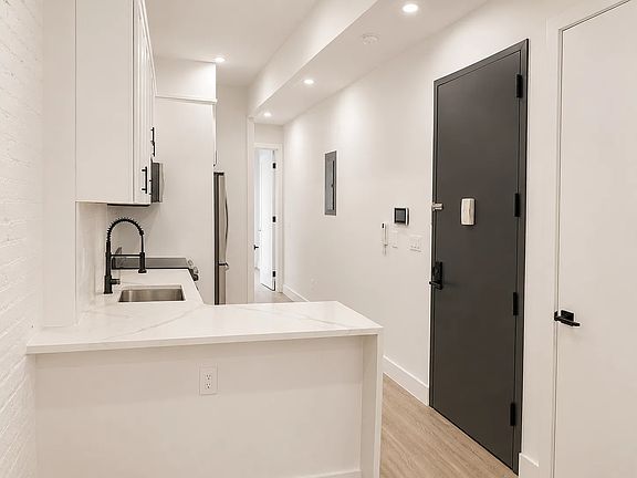 2nd image of 405 Himrod St APT 2R