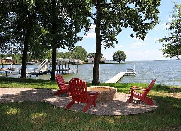 4th image of 2145 Lakeview Dr