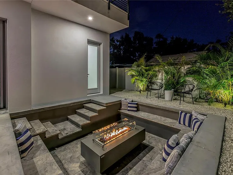 2314 Floyd St — Photo 90