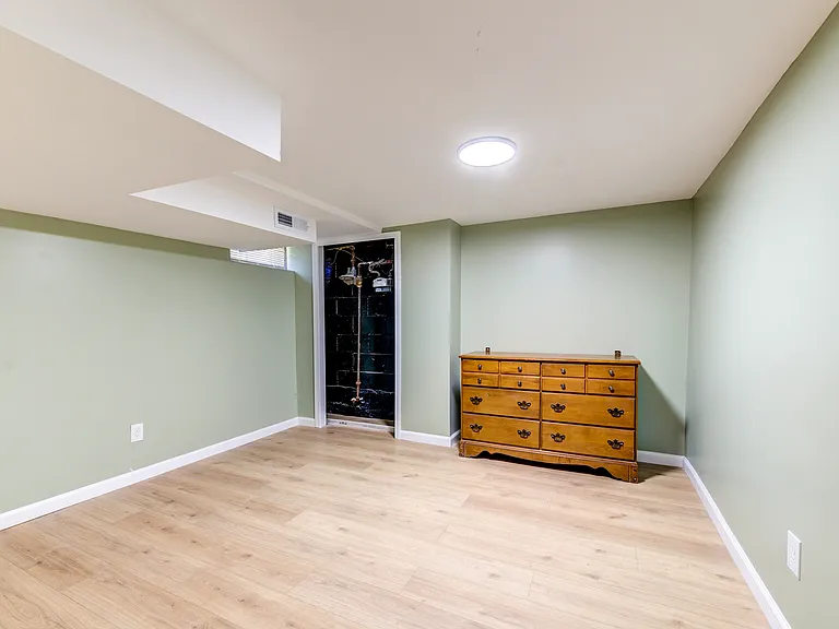 8370 Orchard Ave — Photo 12