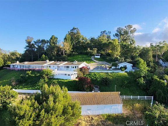 2nd image of 49 Saddleback Rd