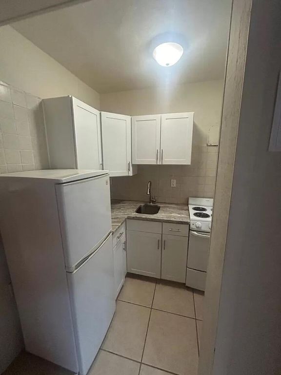 3312 SE 7th St APT 2B, photo 2