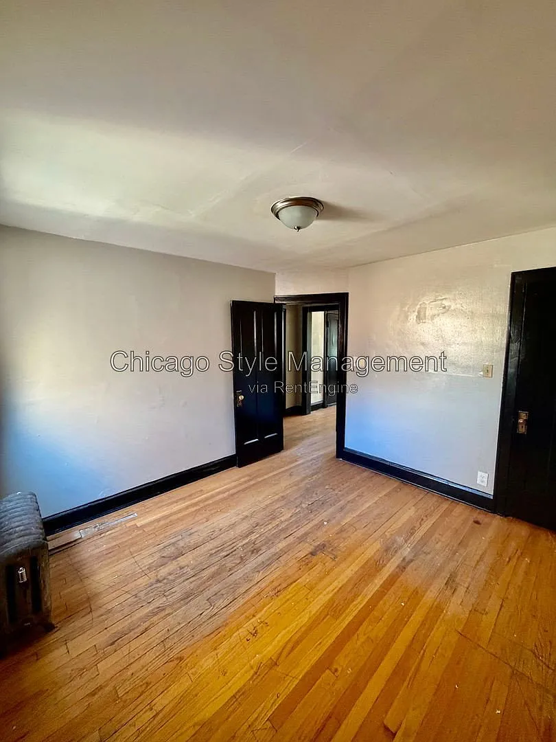 1 bed, 1.0 bath, $1,095 — Photo 2