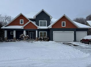 6640 Walnut Dr, Minnetrista, MN 55364