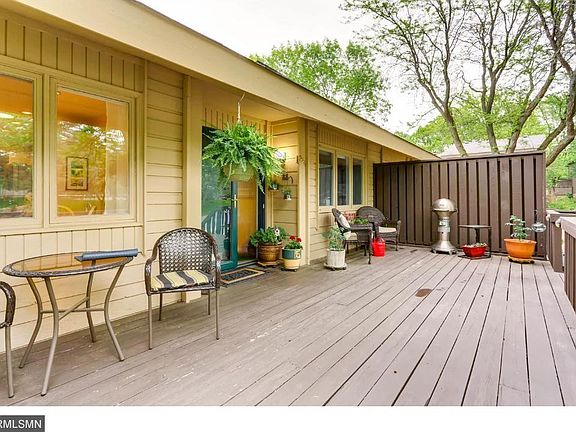 3rd image of 224 Birnamwood Dr
