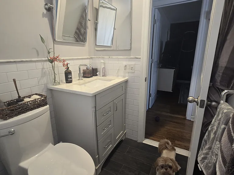 411 E Fulton St — Photo 11