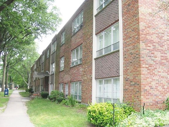 2nd image of 530 Vfw Pkwy APT 102