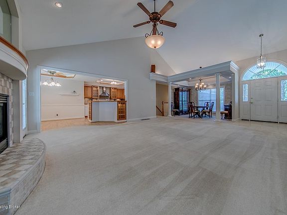 2nd image of 5325 Pavilion Way