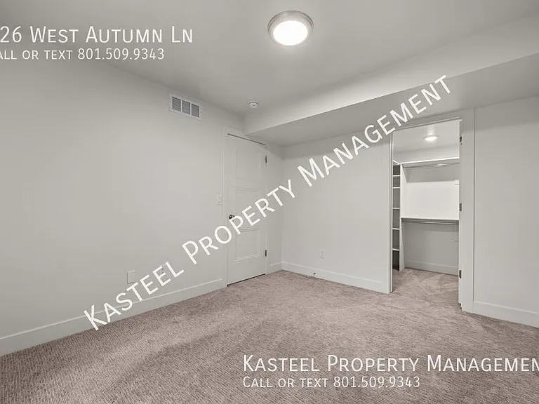 126 W Autumn Ln — Photo 24