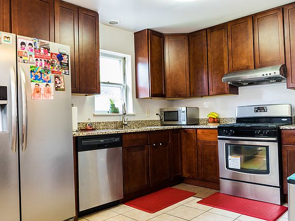 4th image of 1197 Taylor Ave