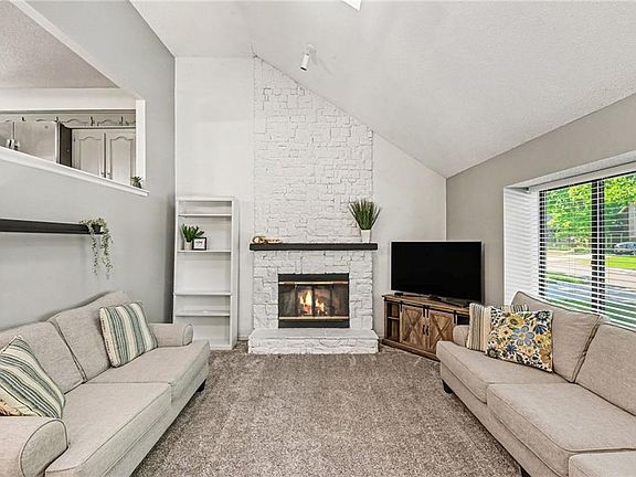 4th image of 14426 W 92nd Ter