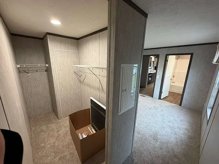 Master Bedroom Walk in Closet