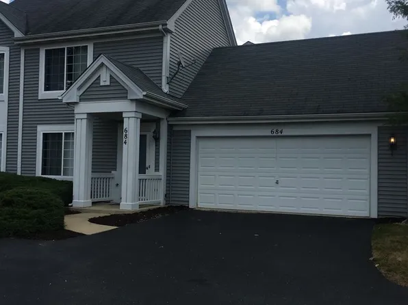 684 Lincoln Station Dr, Oswego, IL 60543