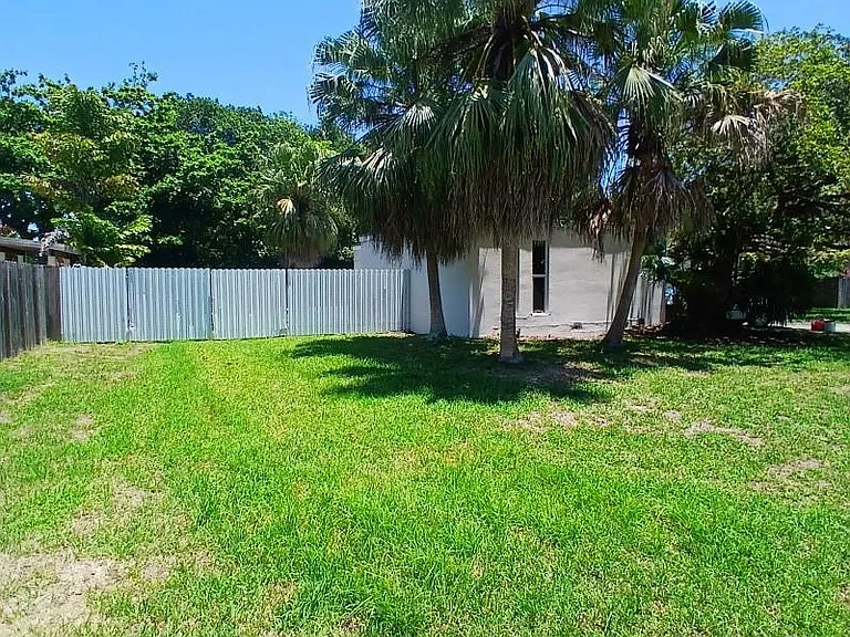 17131 SW 85th Ave — Photo 11