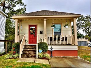 329 12th St, Gretna, LA 70053