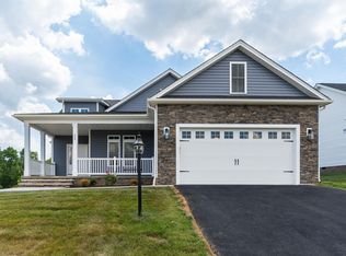 204 Tomasville Dr, Waynesboro, VA 22980