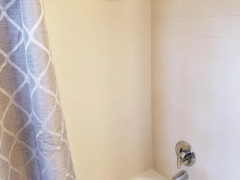 303 W Chownings Ct — Photo 25