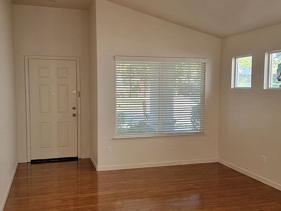 3rd image of 649 Regency Park Cir