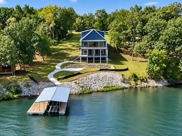 430 Lake Viking Ter, Gallatin, MO 64640