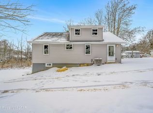 642 Bodle Rd, Wyoming, PA 18644