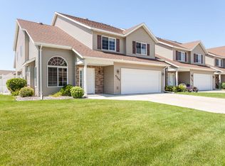 4788 Lynnbrook Ln, Grand Forks, ND 58201