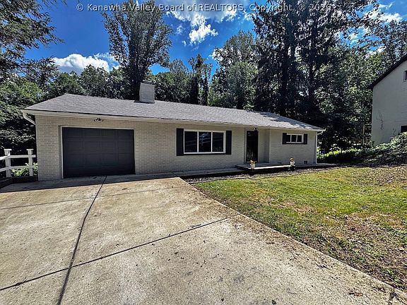 3rd image of 1323 Dorsey Rd